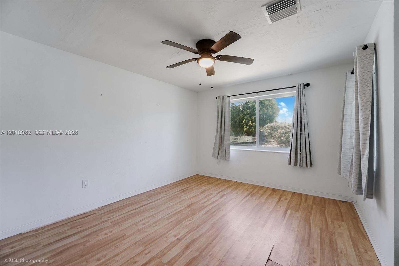 3278 Thomas Ave Miami, FL 33133
