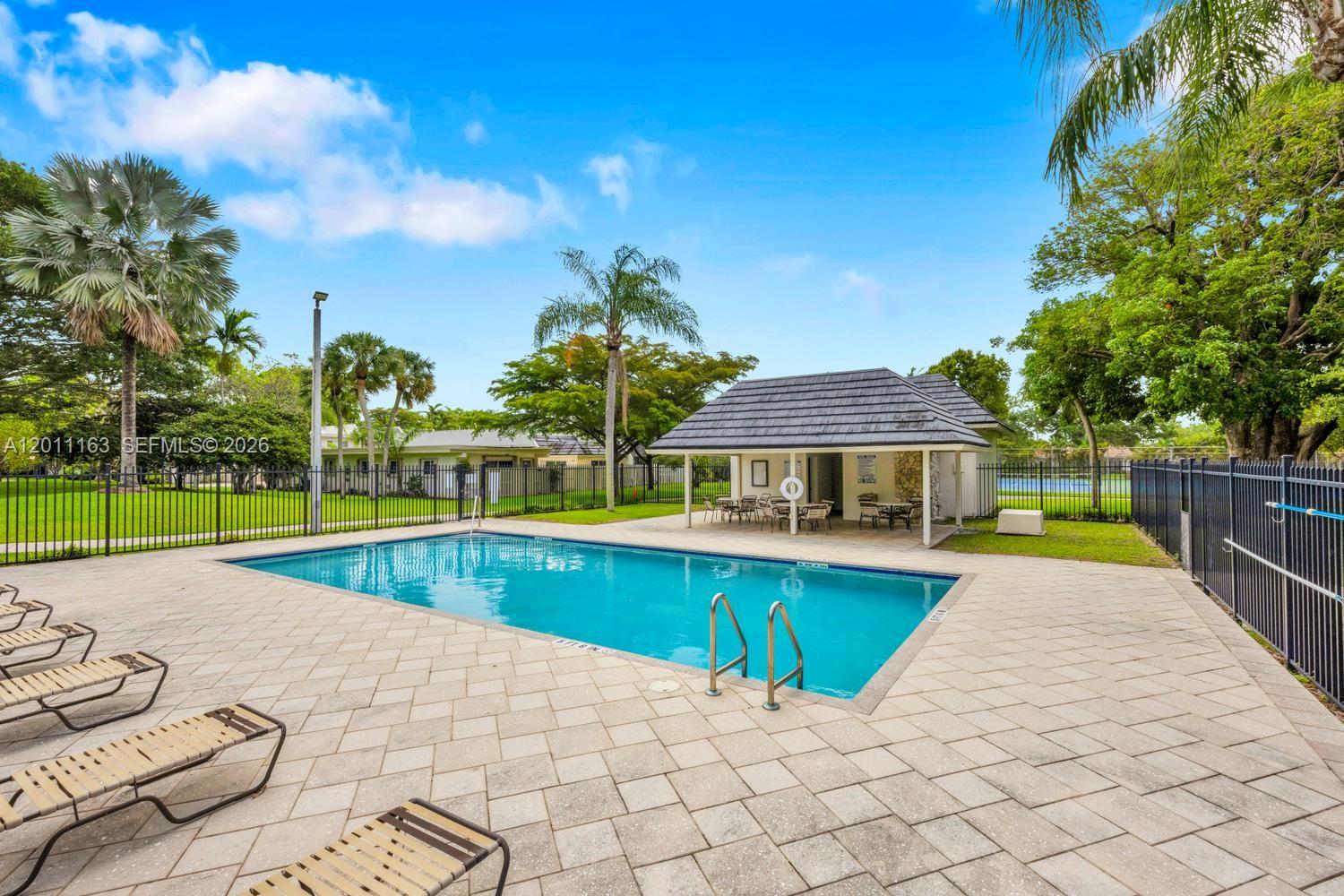 8503 SW 83rd St Miami, FL 33143