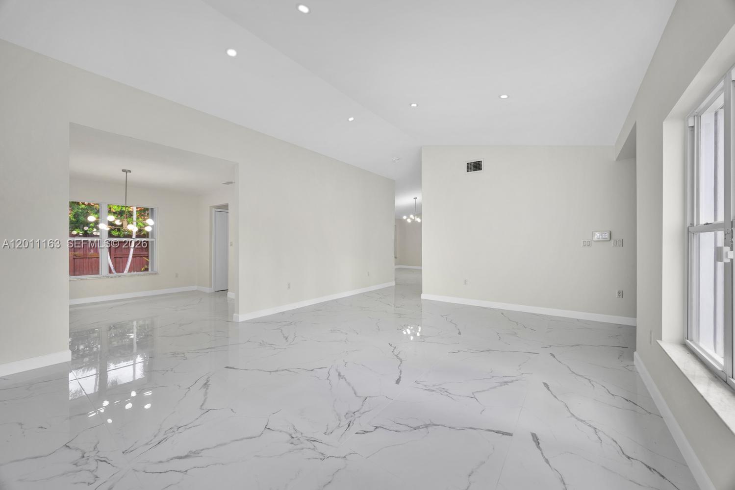 8503 SW 83rd St Miami, FL 33143