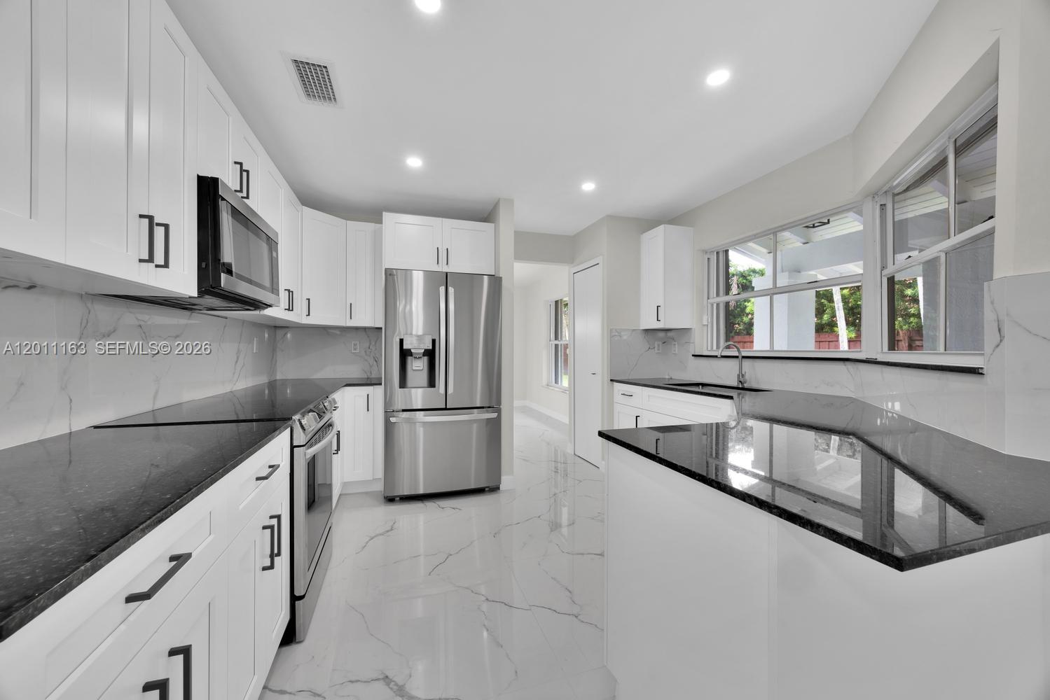 8503 SW 83rd St Miami, FL 33143