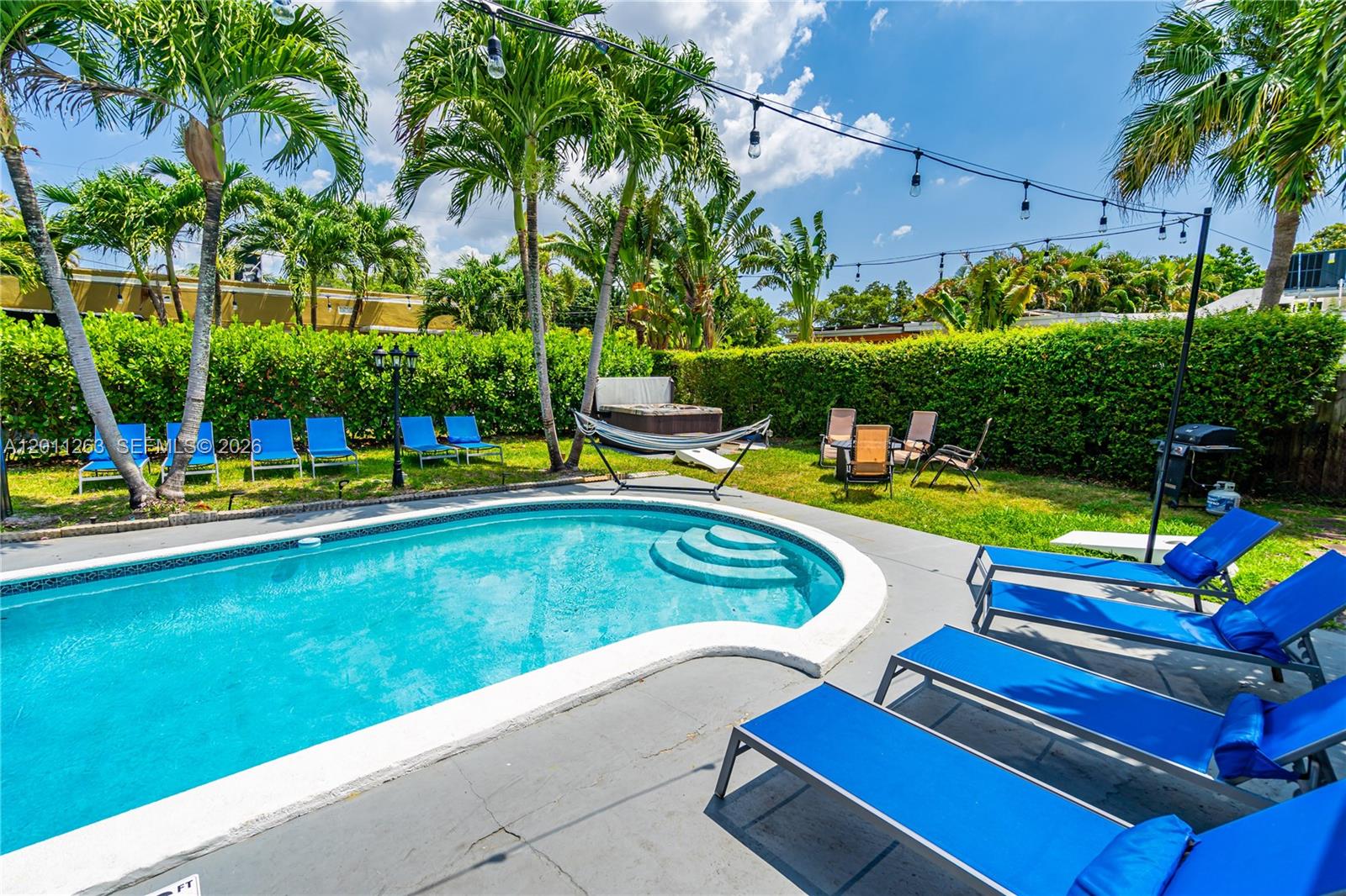437 NE 107th St Miami, FL 33161