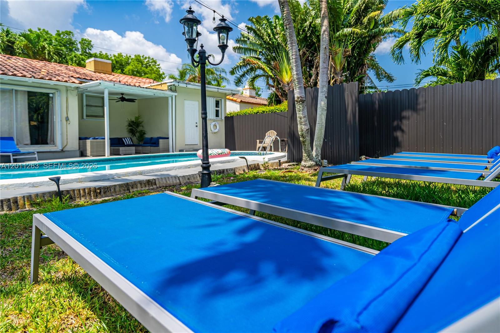 437 NE 107th St Miami, FL 33161