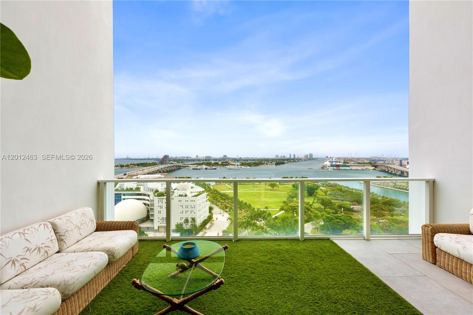 1040 Biscayne Blvd #1602 Miami, FL 33132