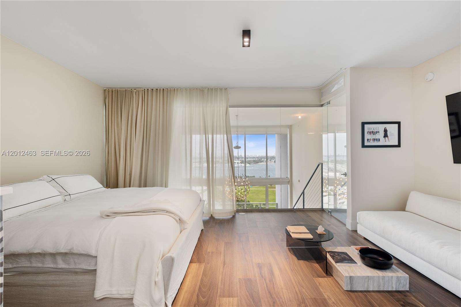 1040 Biscayne Blvd #1602 Miami, FL 33132