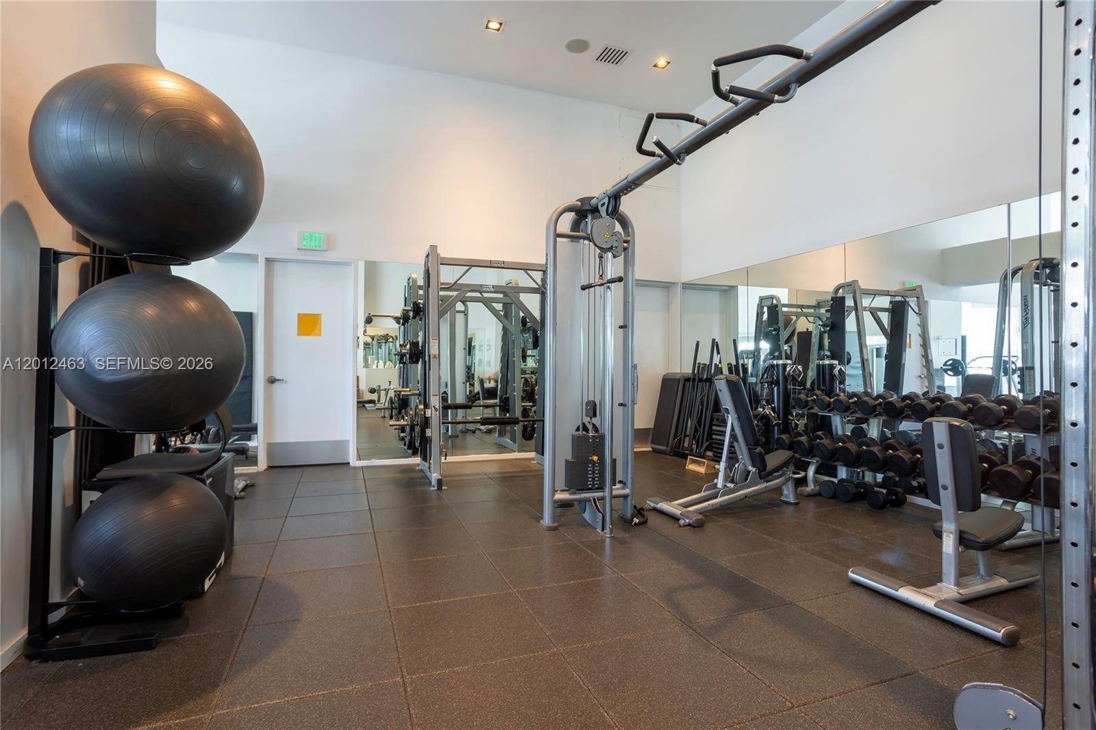 1040 Biscayne Blvd #1602 Miami, FL 33132