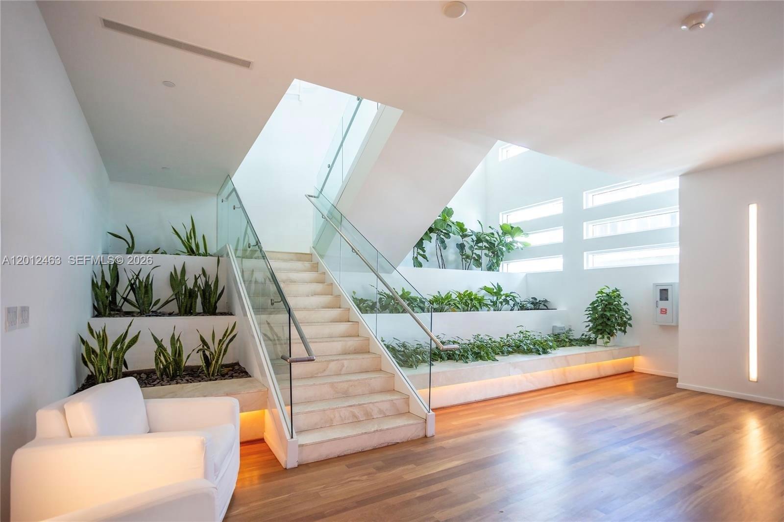 1040 Biscayne Blvd #1602 Miami, FL 33132