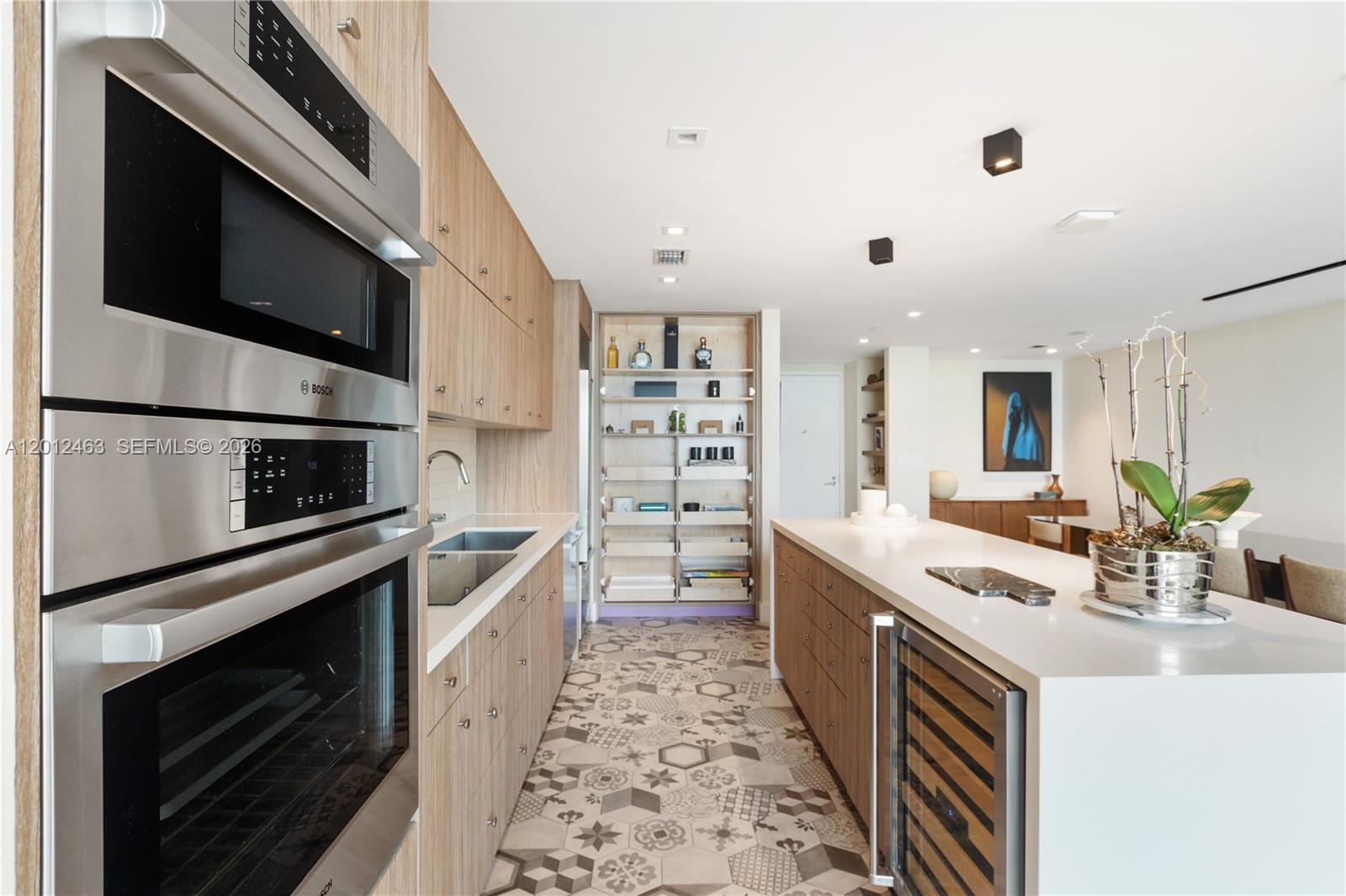 1040 Biscayne Blvd #1602 Miami, FL 33132