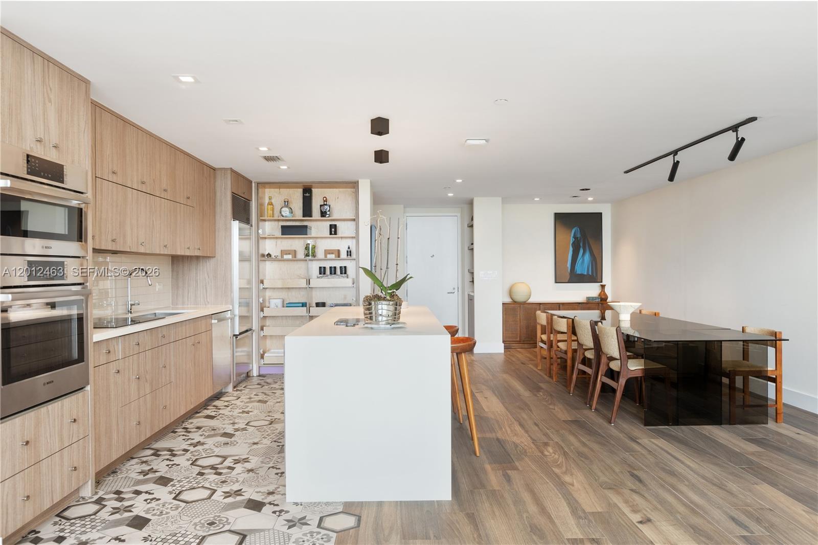 1040 Biscayne Blvd #1602 Miami, FL 33132