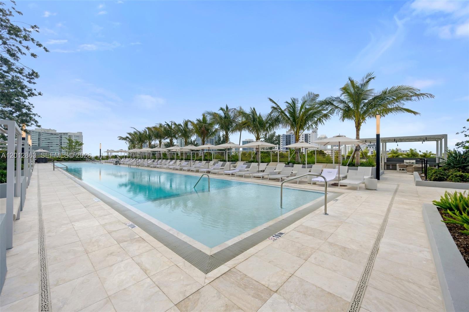 580 72nd St #611 Miami Beach, FL 33141