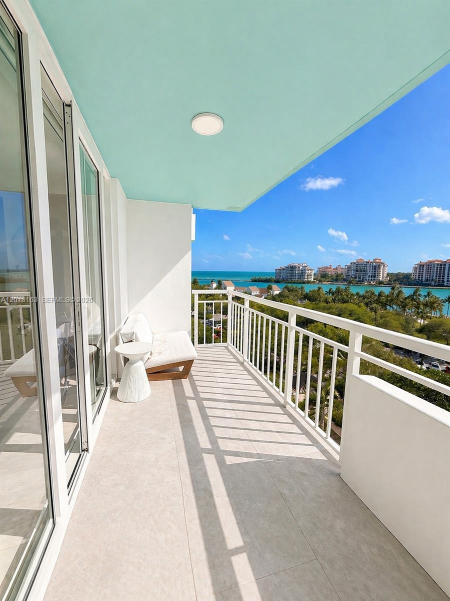 400 S Pointe Dr #707 Miami Beach, FL 33139