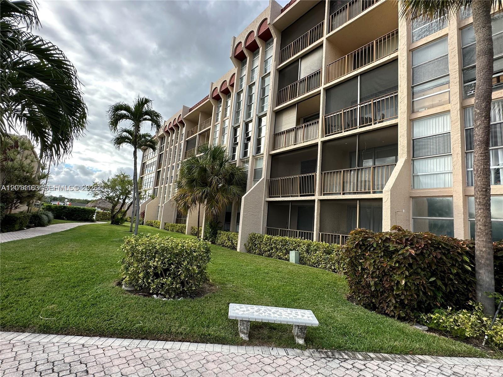 2001 Atlantic Shores Blvd #104
