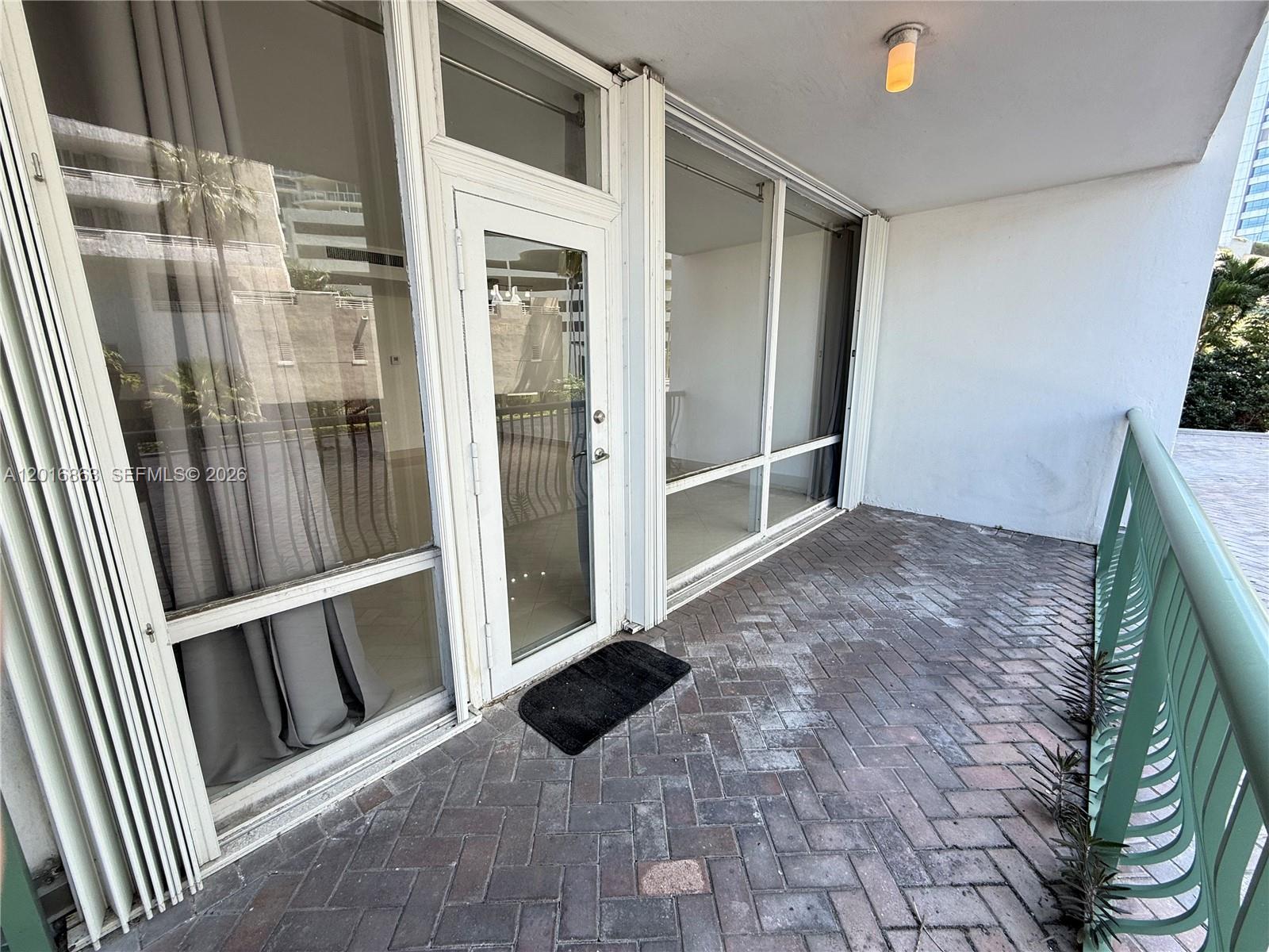 1408 Brickell Bay Dr #213 Miami, FL 33131