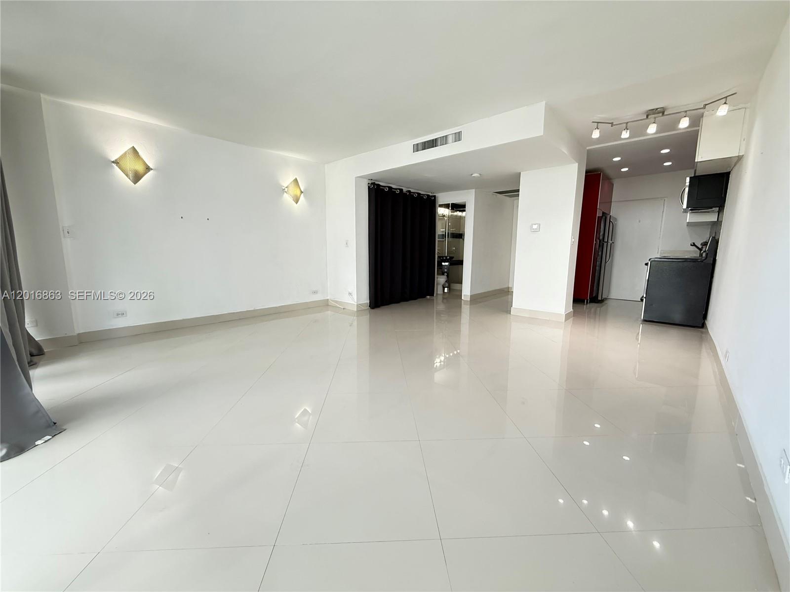 1408 Brickell Bay Dr #213 Miami, FL 33131