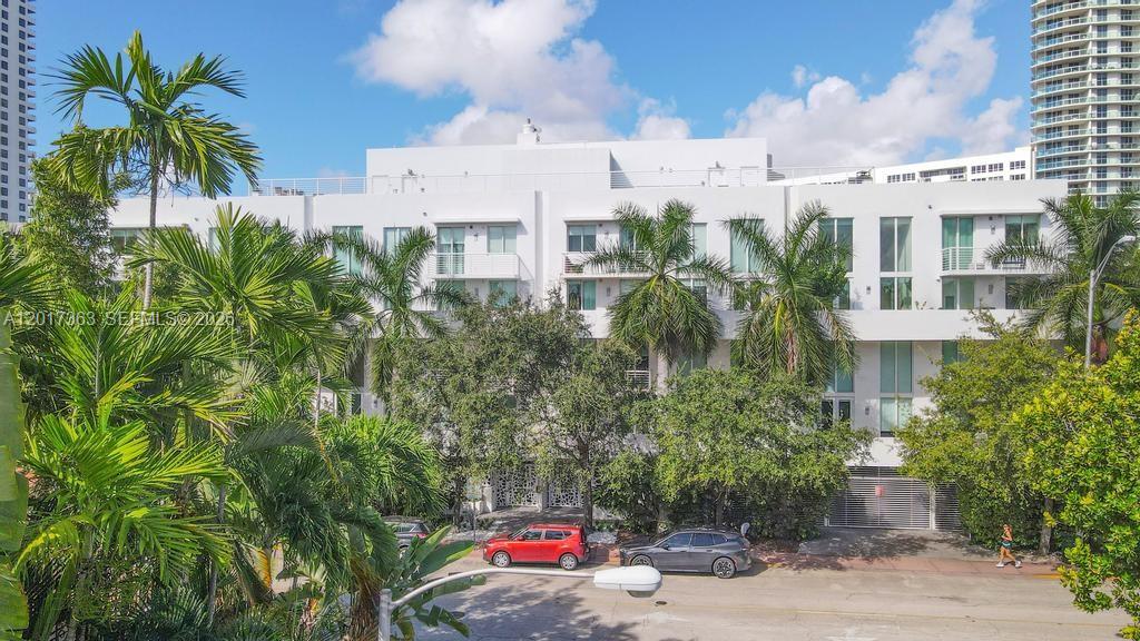 1428 West Ave #206 Miami Beach, FL 33139