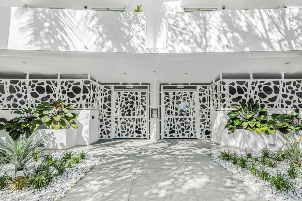 1428 West Ave #206 Miami Beach, FL 33139