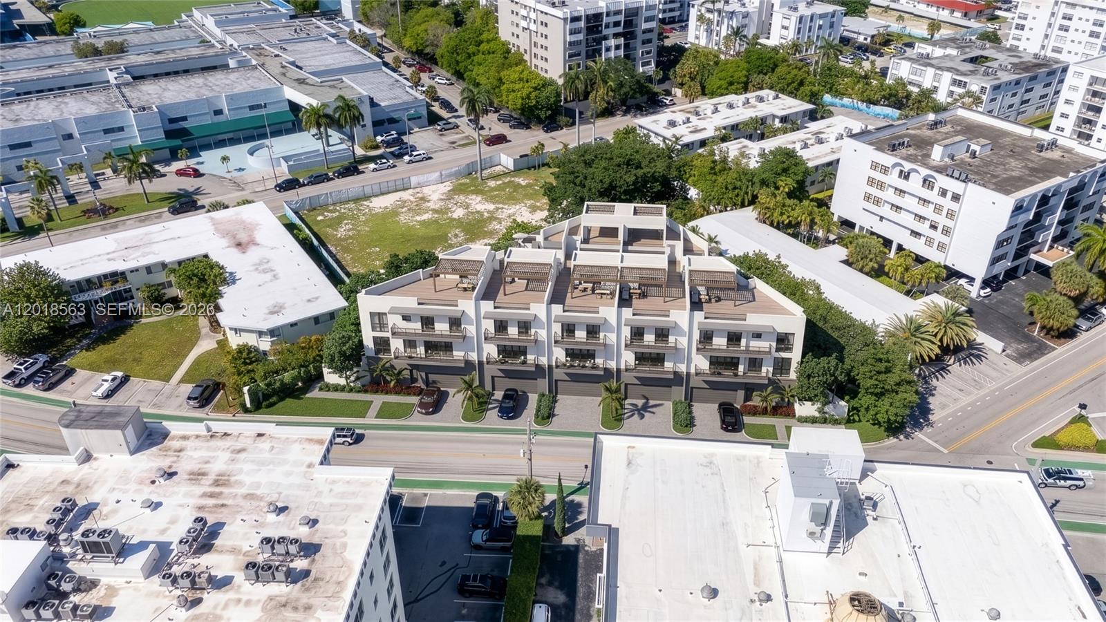 9201 W Bay Hbr Dr Bay Harbor Islands, FL 33154