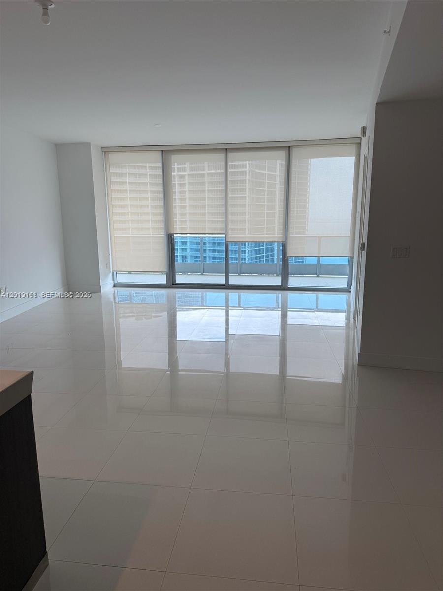 200 Biscayne Blvd Way #4904 Miami, FL 33131