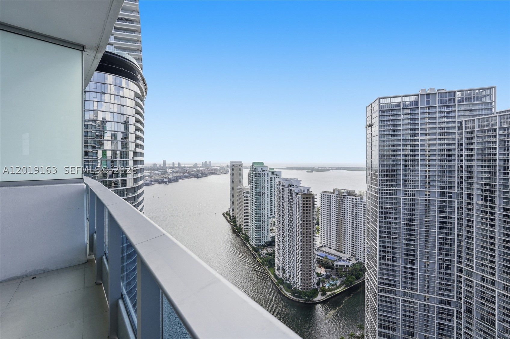 image Epic Residences25