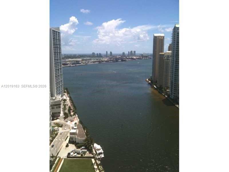 200 Biscayne Blvd Way #4904 Miami, FL 33131