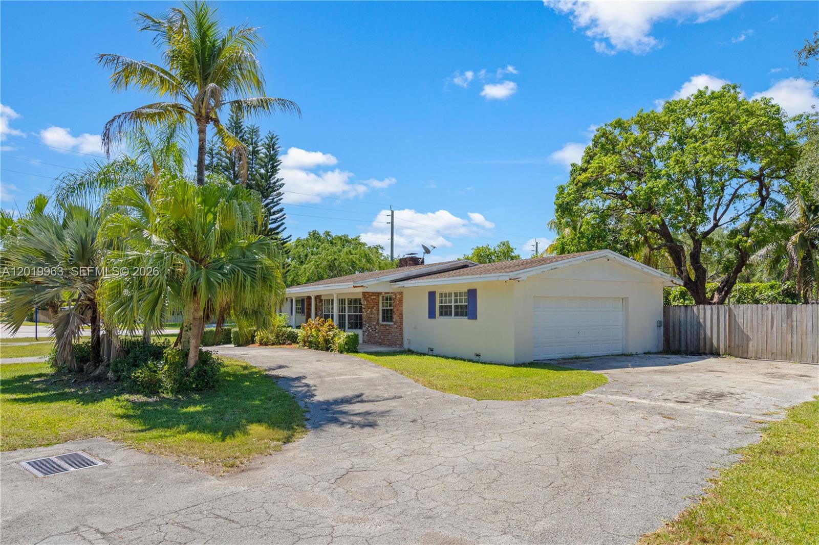 8200 SW 164th St Palmetto Bay, FL 33157