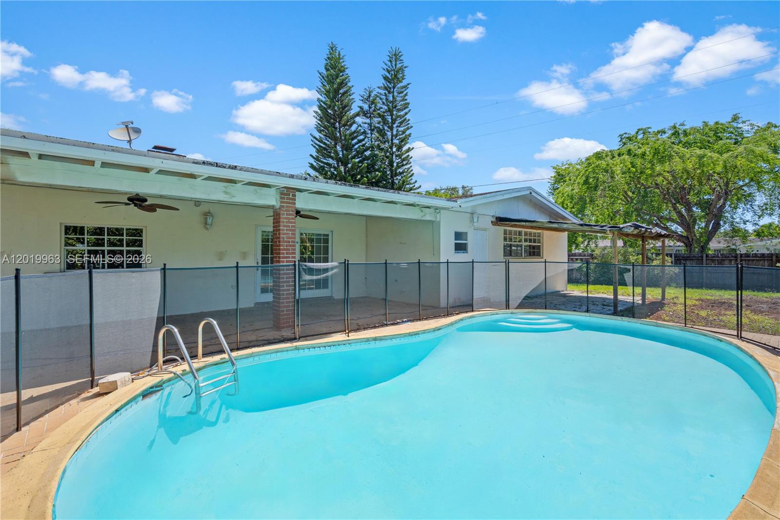 8200 SW 164th St Palmetto Bay, FL 33157