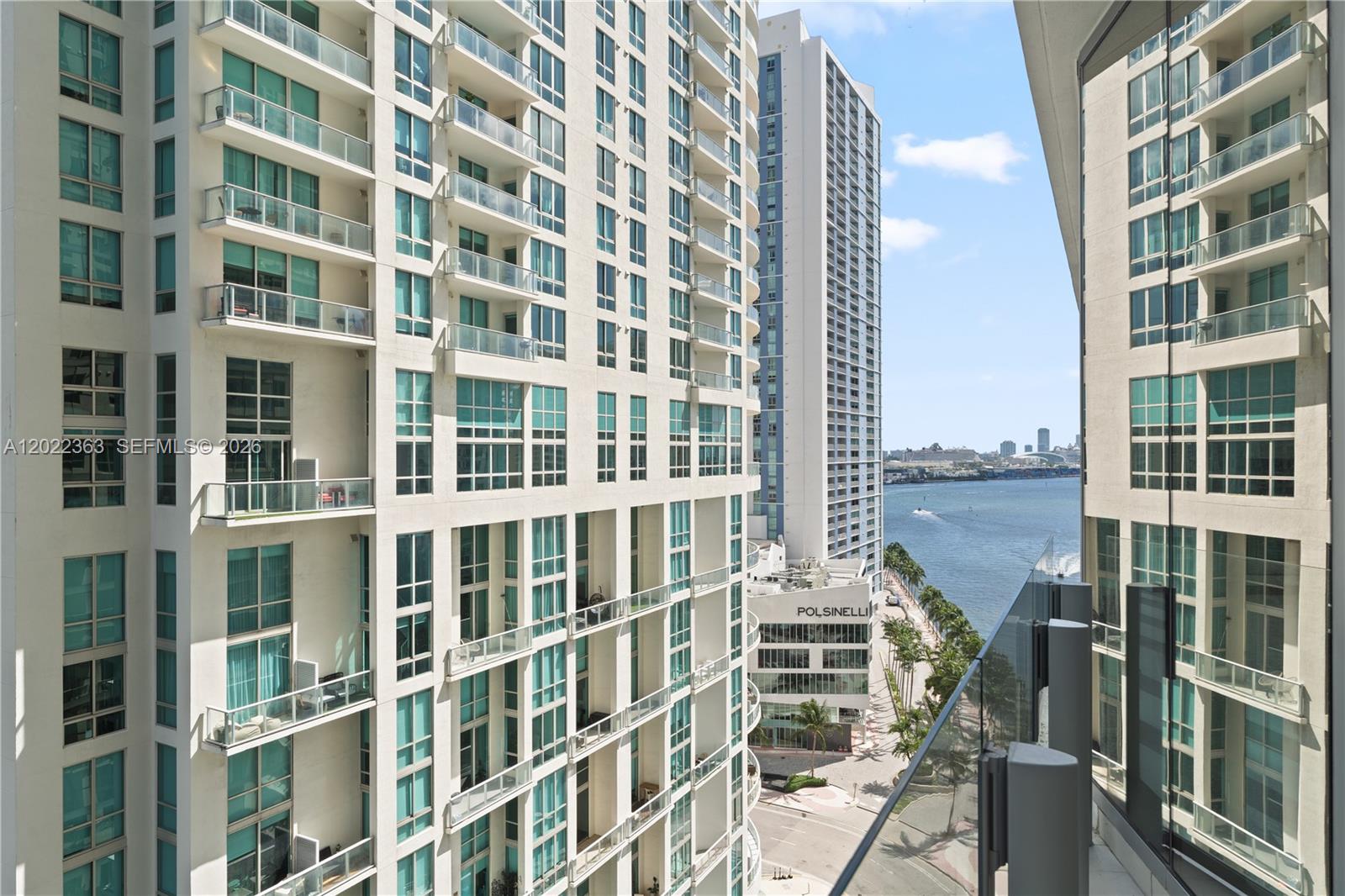 image Aston Martin Residences12