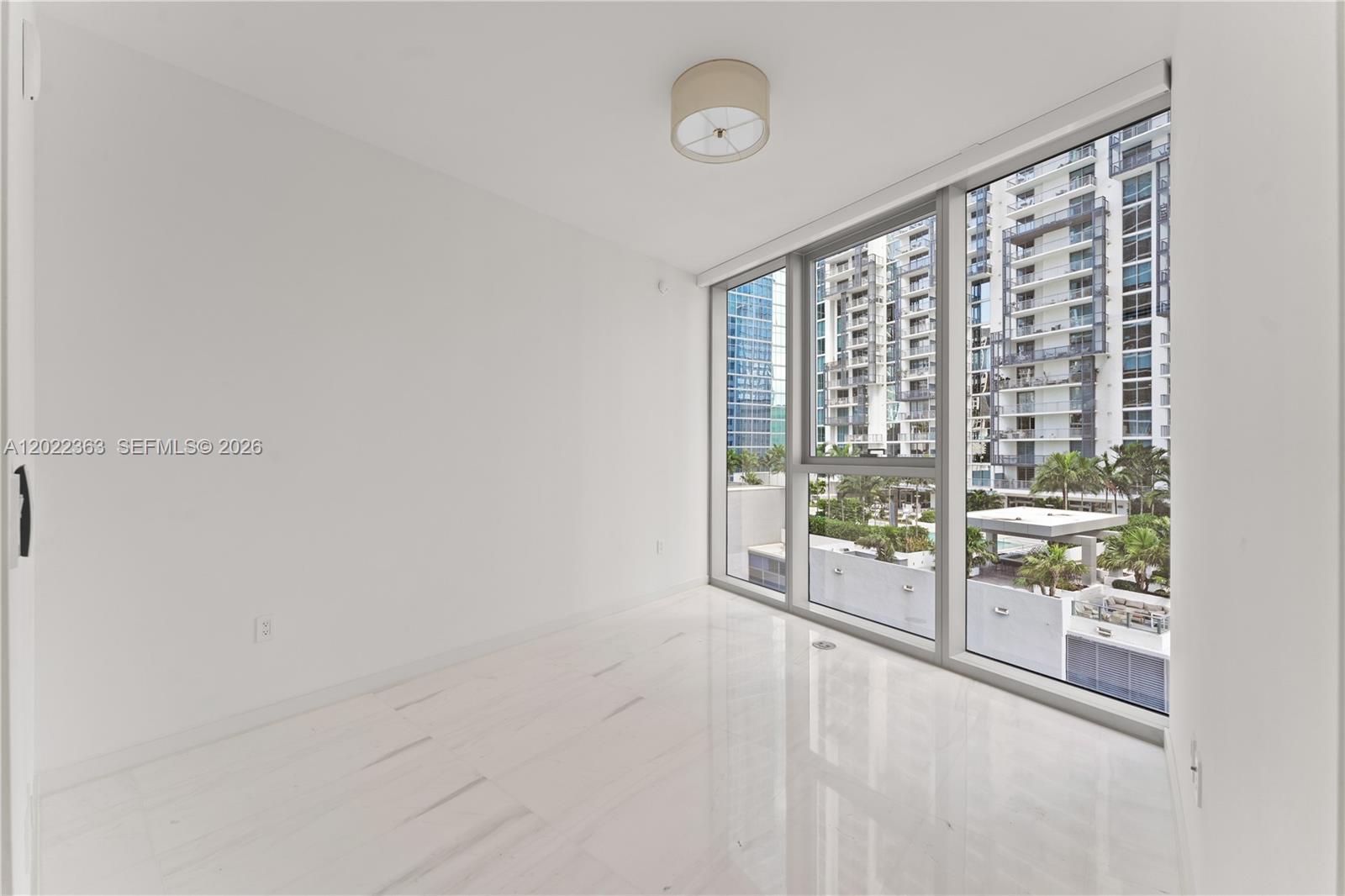 image Aston Martin Residences7