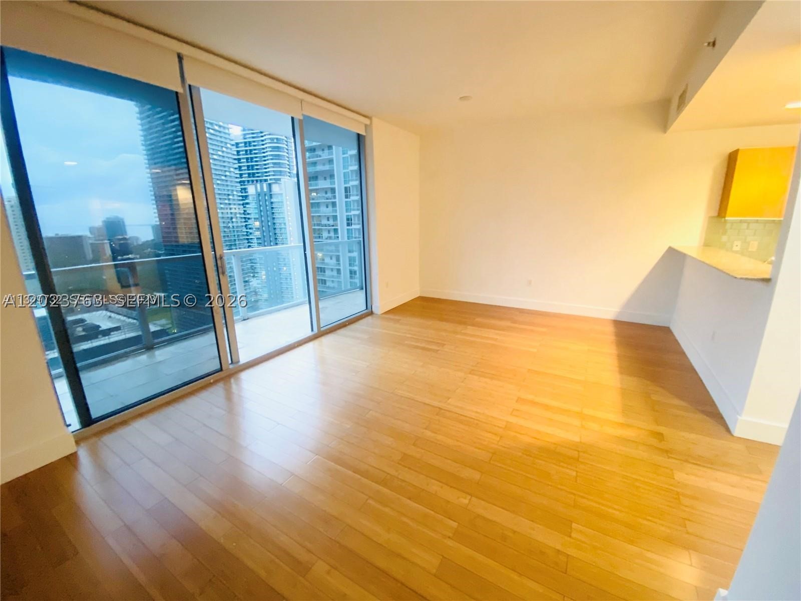 image 1060 Brickell - 10602