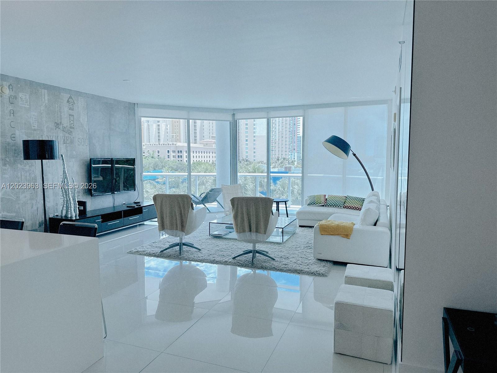 image The Atrium at Aventura11