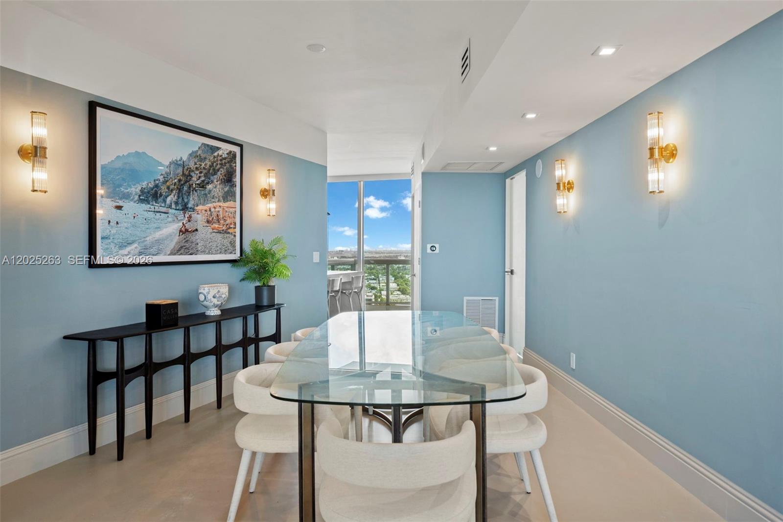 1000 S Pointe Dr #2803 Miami Beach, FL 33139