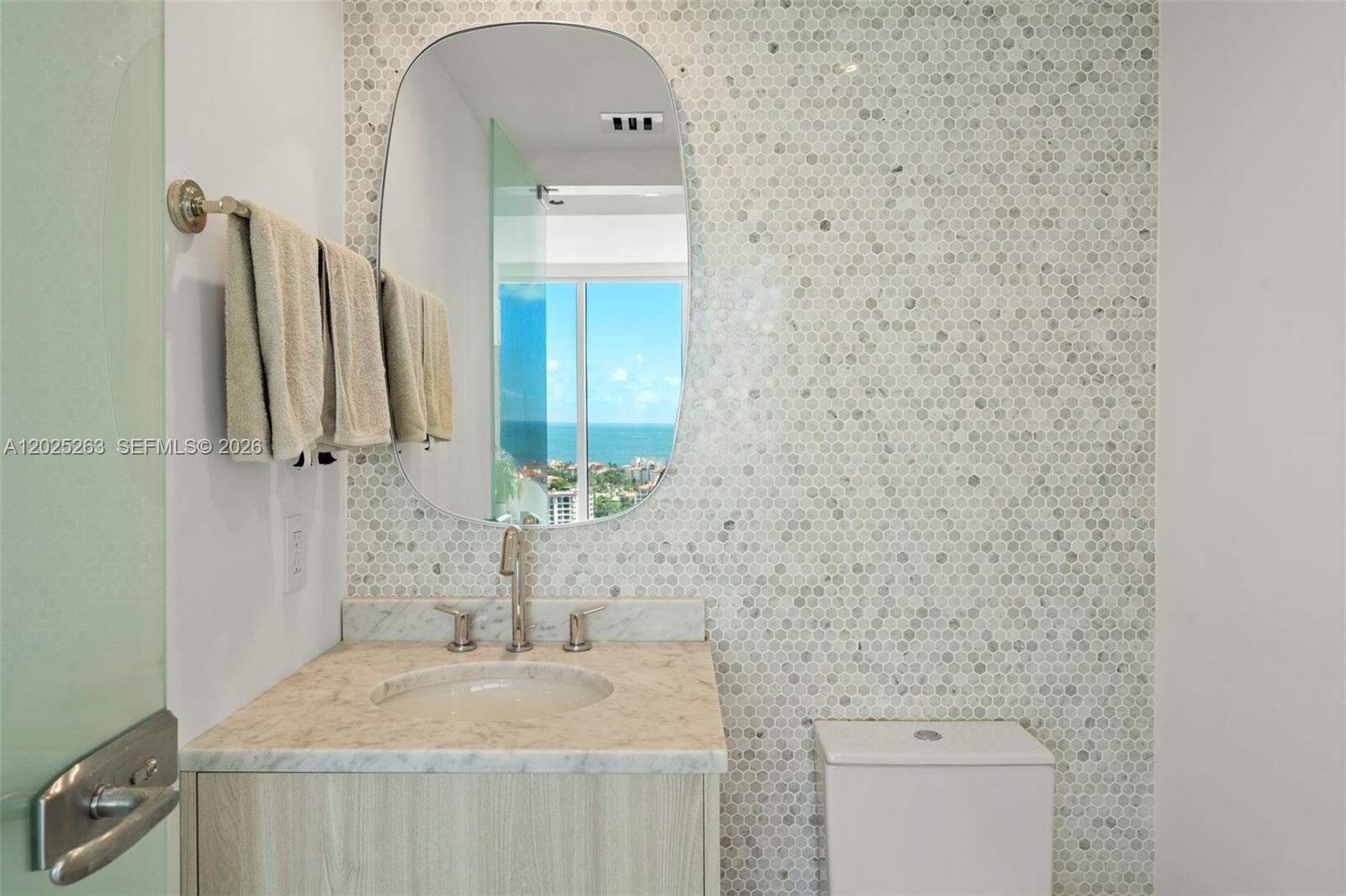 1000 S Pointe Dr #2803 Miami Beach, FL 33139