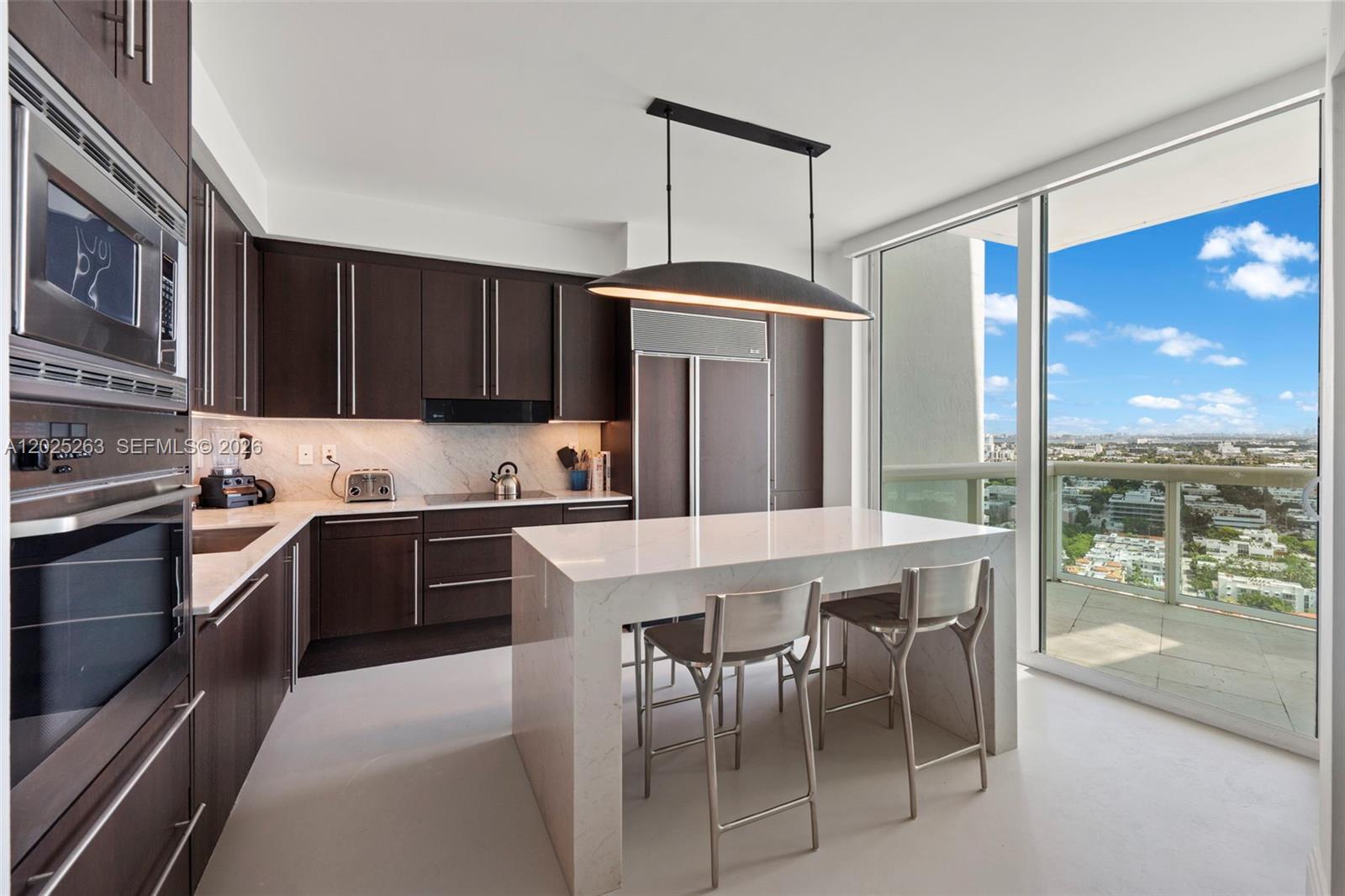 1000 S Pointe Dr #2803 Miami Beach, FL 33139