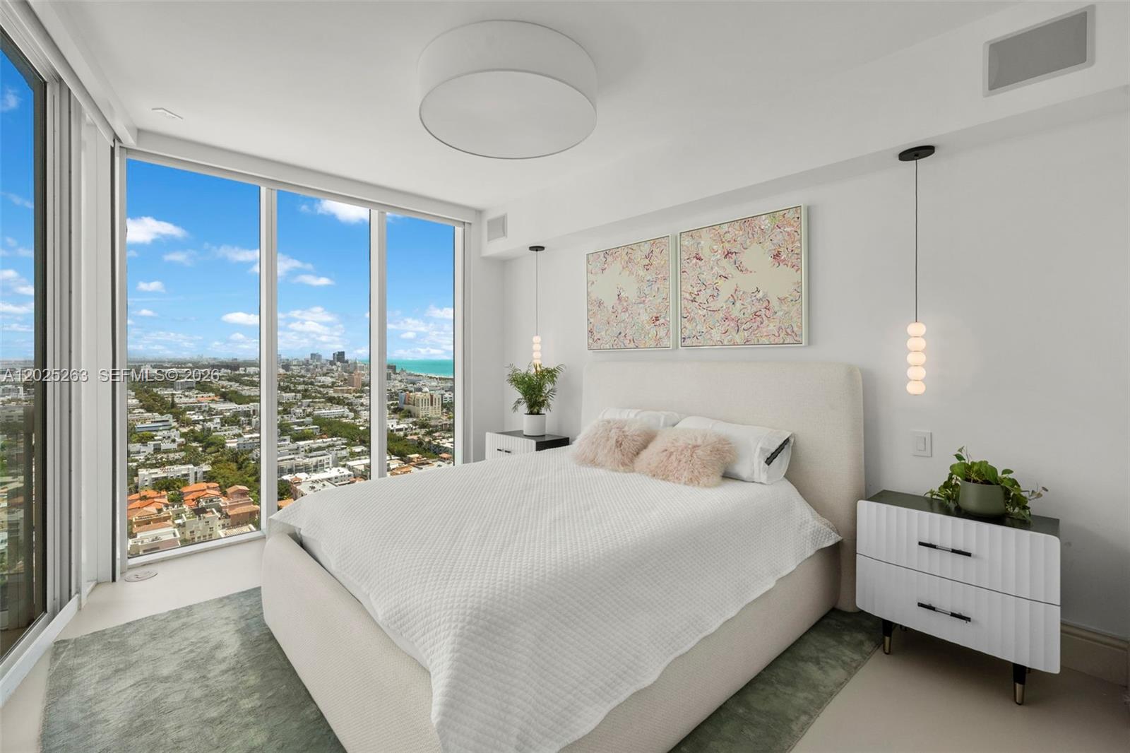 1000 S Pointe Dr #2803 Miami Beach, FL 33139
