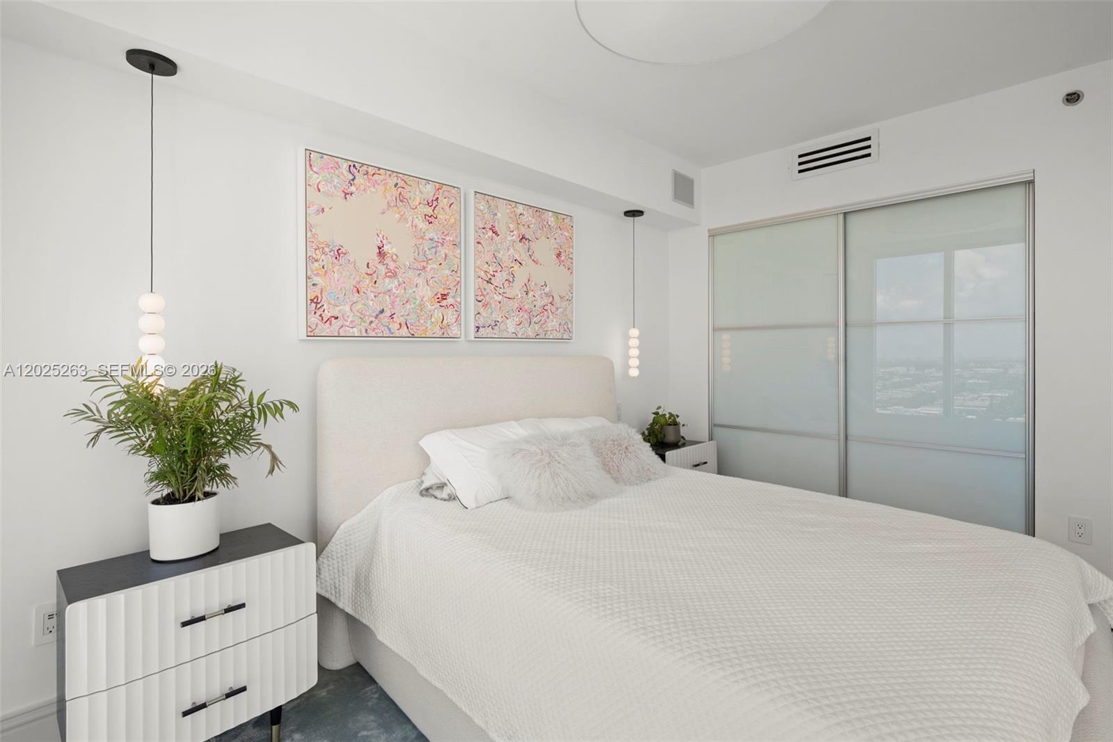 1000 S Pointe Dr #2803 Miami Beach, FL 33139
