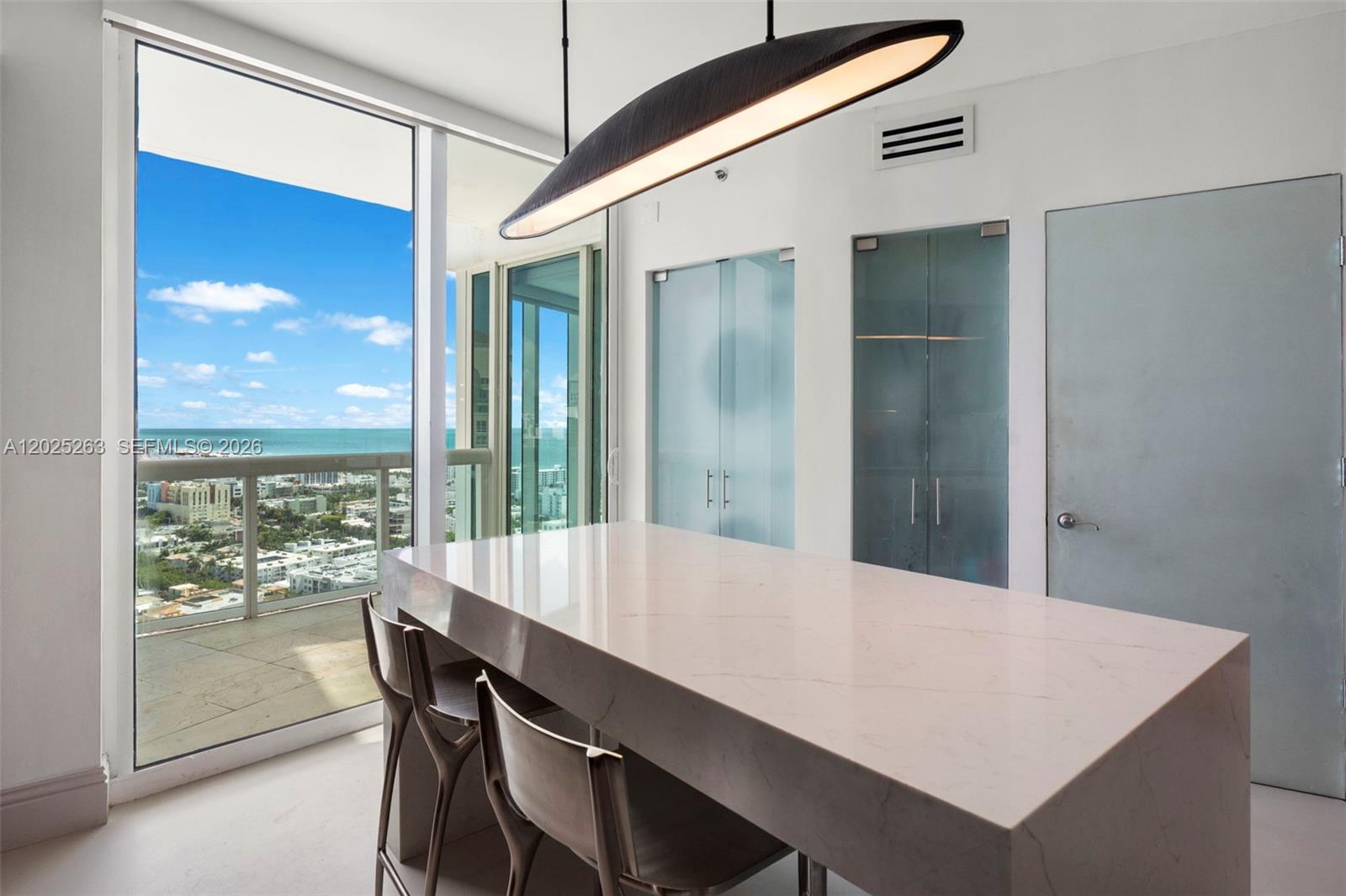 1000 S Pointe Dr #2803 Miami Beach, FL 33139