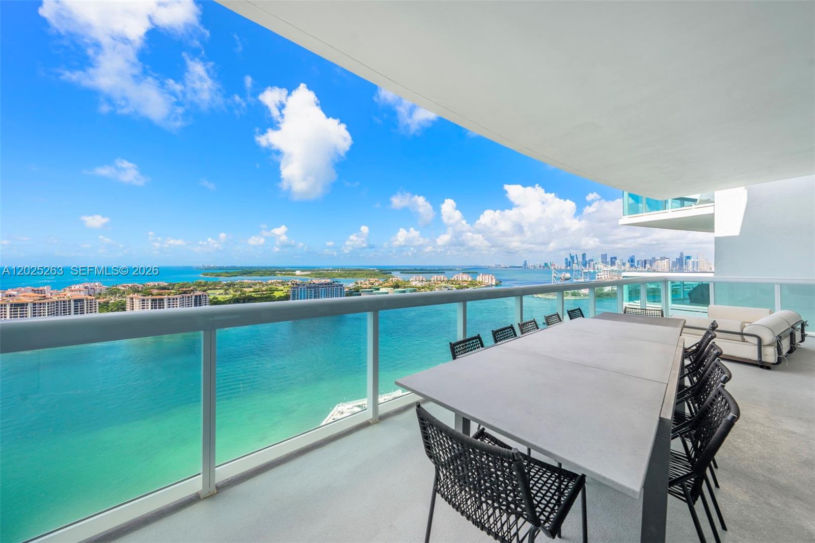 1000 S Pointe Dr #2803 Miami Beach, FL 33139