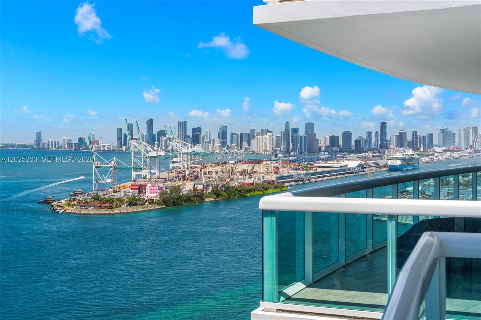 1000 S Pointe Dr #2803 Miami Beach, FL 33139
