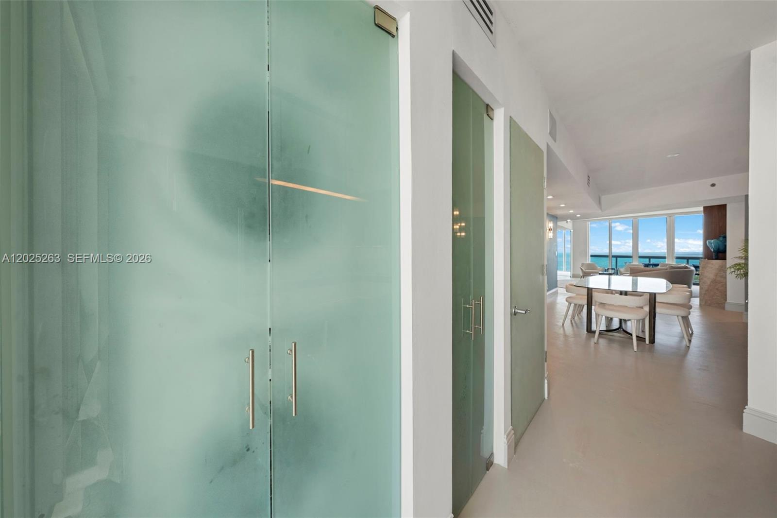 1000 S Pointe Dr #2803 Miami Beach, FL 33139
