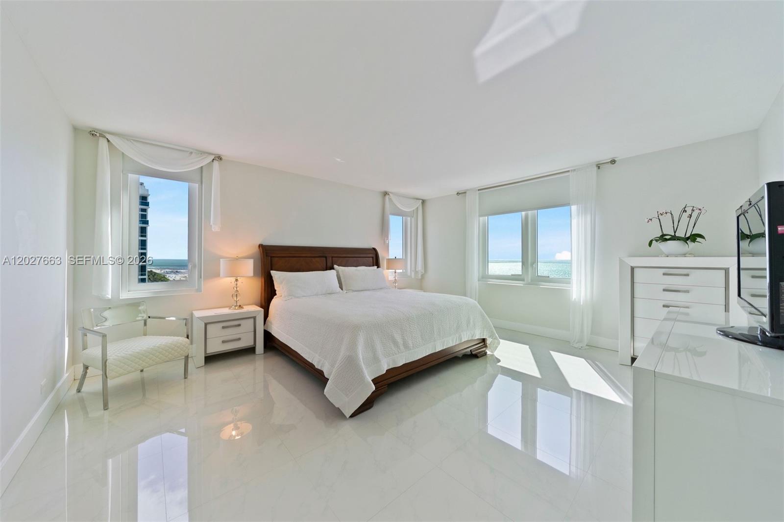2301 Collins Ave #1210 Miami Beach, FL 33139