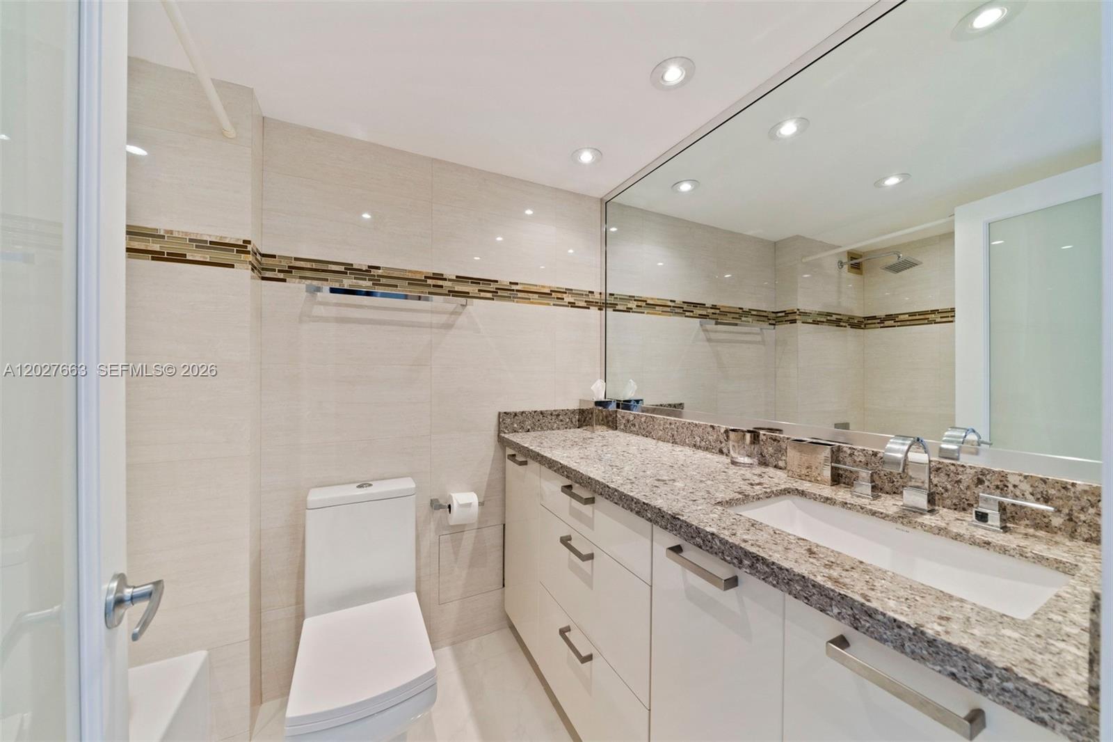 2301 Collins Ave #1210 Miami Beach, FL 33139