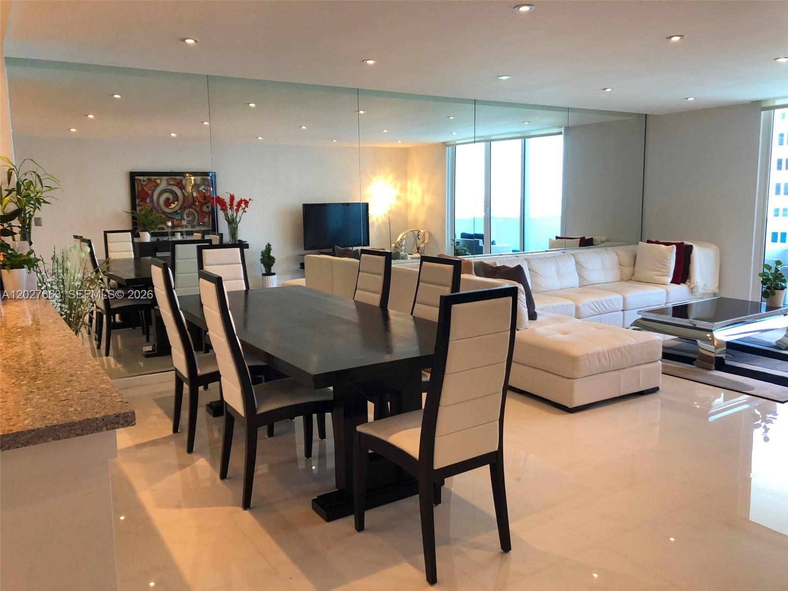 2301 Collins Ave #1210 Miami Beach, FL 33139