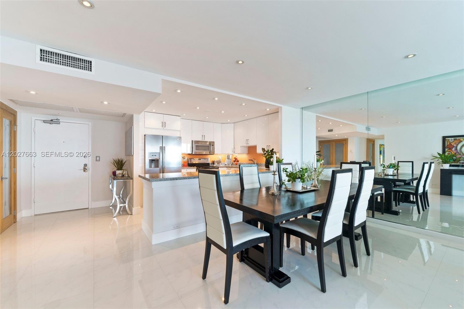 2301 Collins Ave #1210 Miami Beach, FL 33139