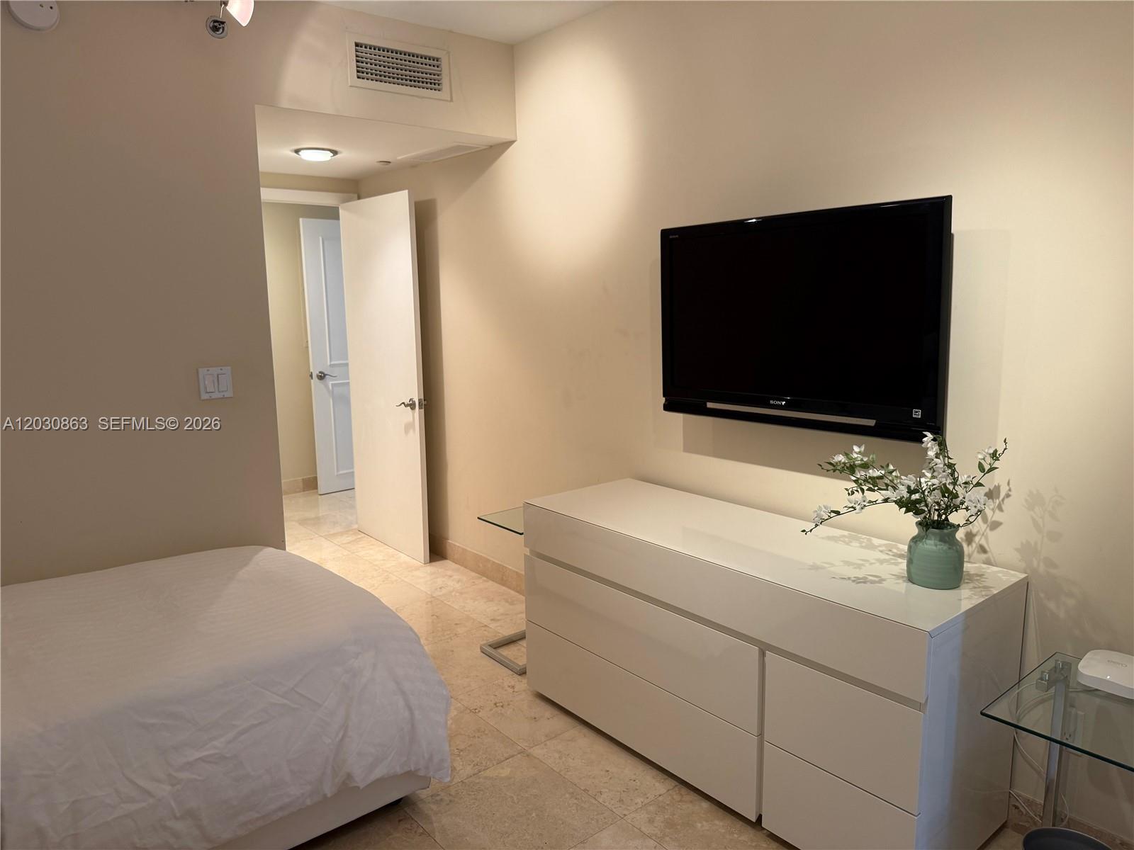 7000 Island #2403 Aventura, FL 33160