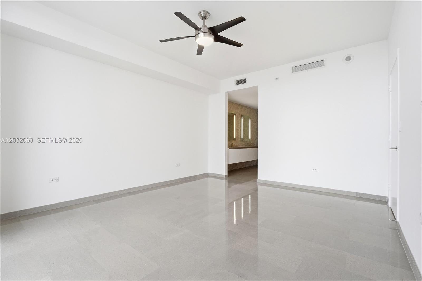 88 SW 7th St #2302 Miami, FL 33130