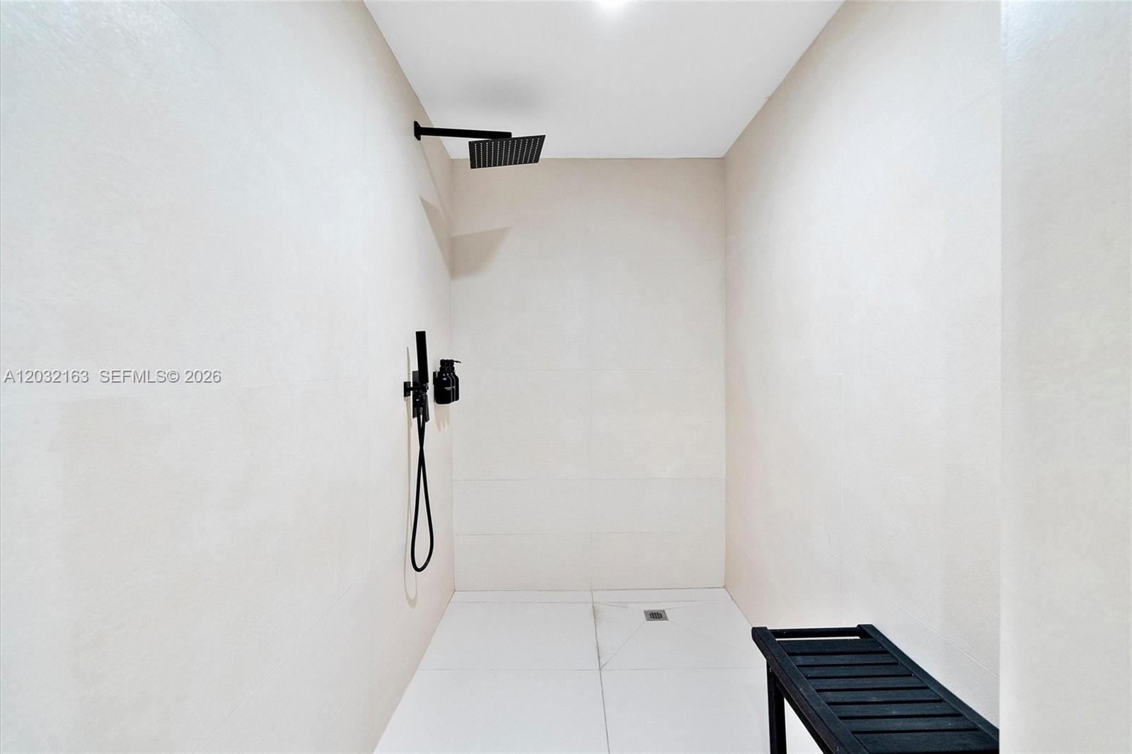 15901 Collins Ave #904 Sunny Isles Beach, FL 33160