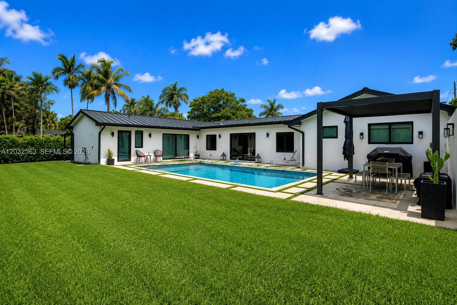 8700 SW 175th Palmetto Bay, FL 33157