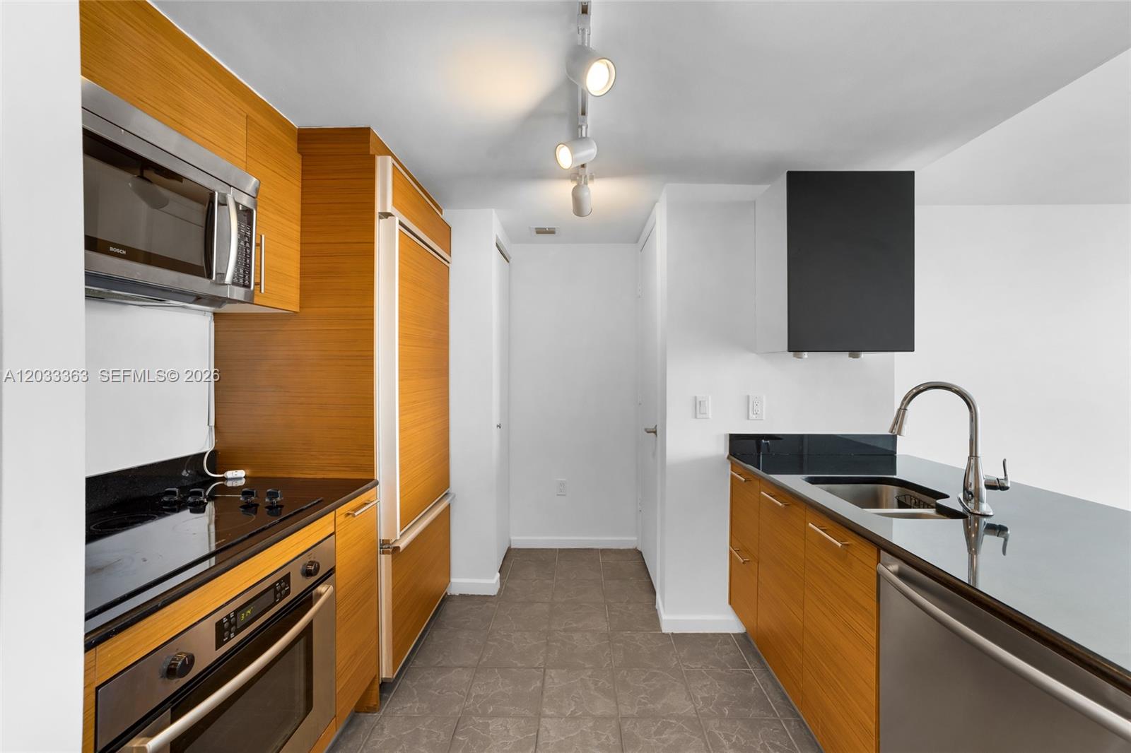 50 Biscayne Blvd #4307 Miami, FL 33132