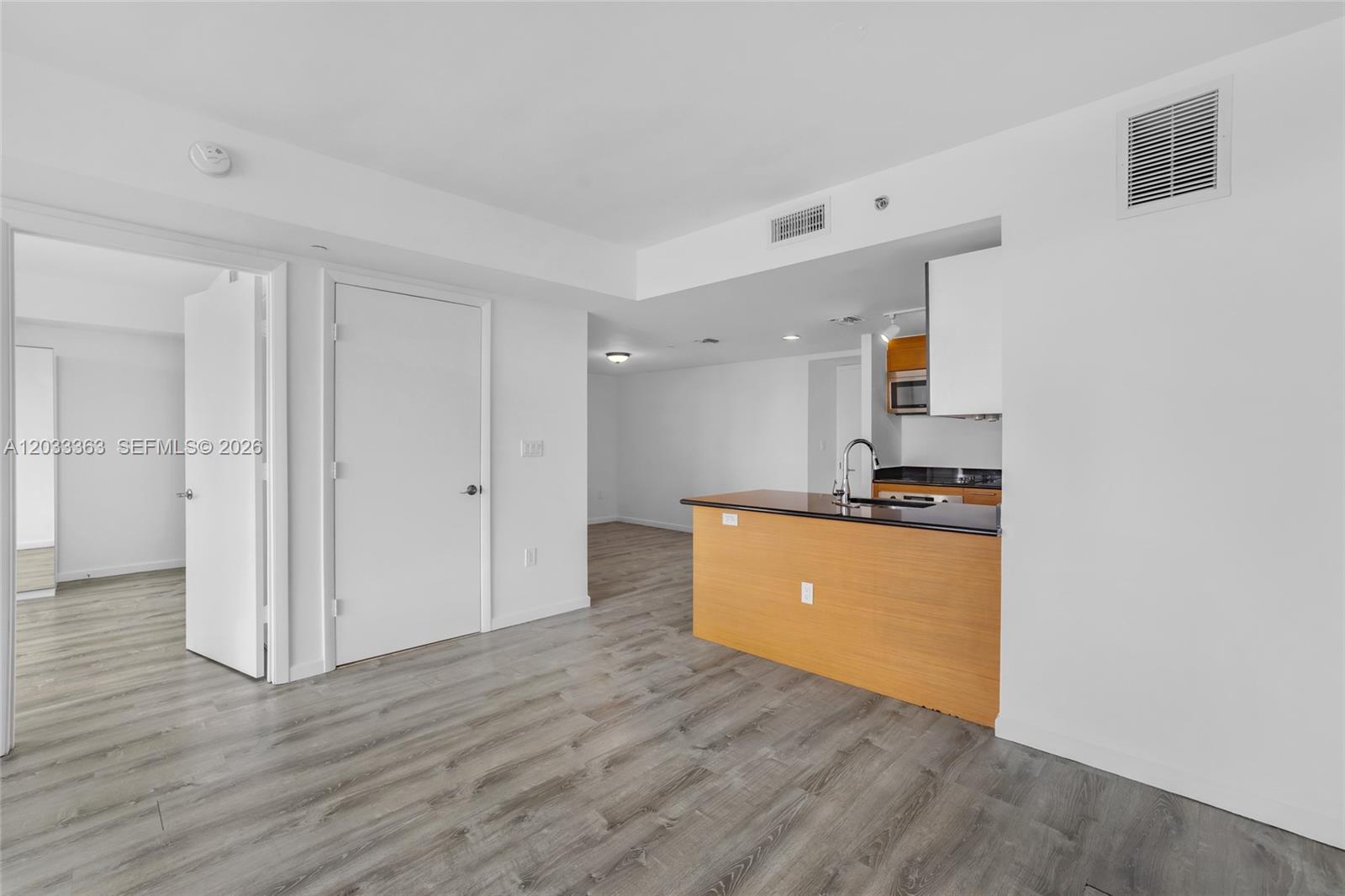 50 Biscayne Blvd #4307 Miami, FL 33132