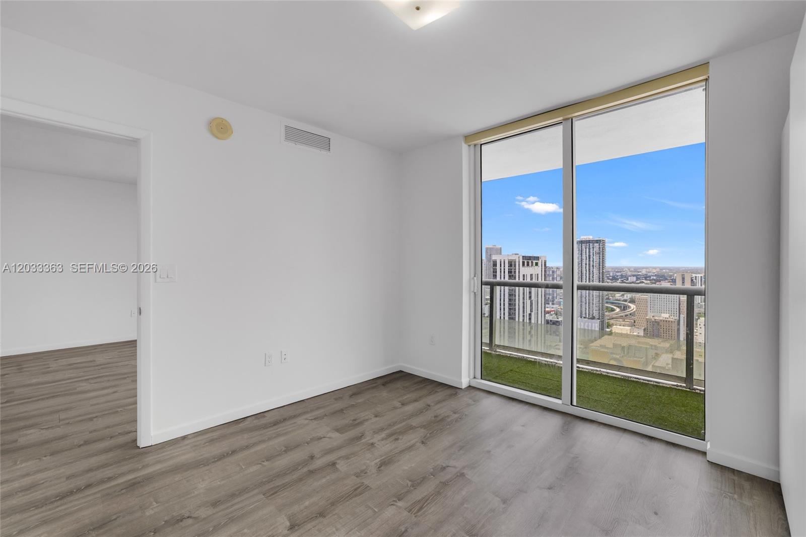 50 Biscayne Blvd #4307 Miami, FL 33132