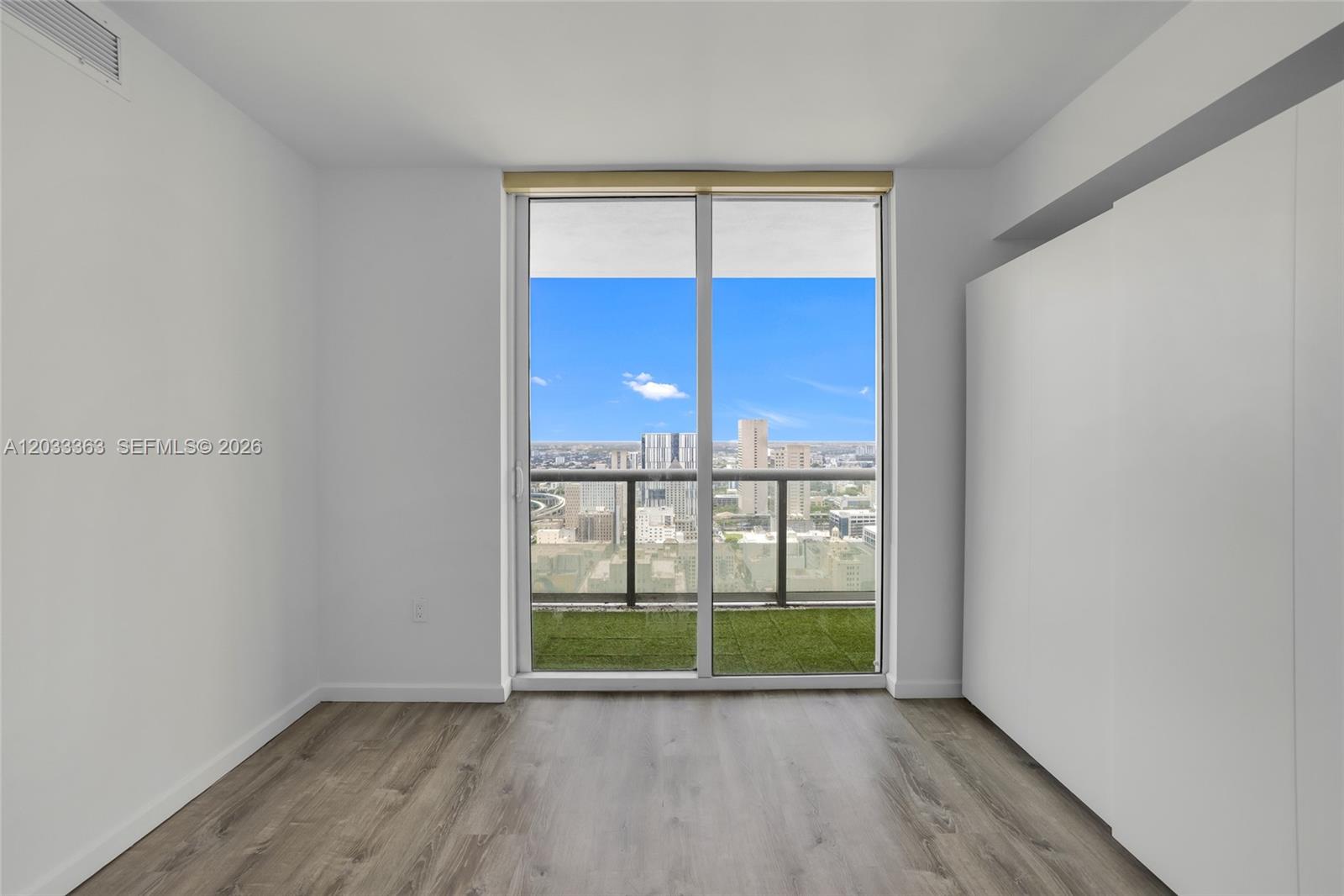 50 Biscayne Blvd #4307 Miami, FL 33132